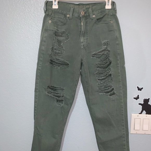 American Eagle Outfitters Pants - american eagle army green ripped mom jeans